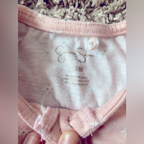 JESSICA SIMPSON INFANT GIRL ONE PIECE WITH RUFFLE SHOULDER - Picture 6 of 7